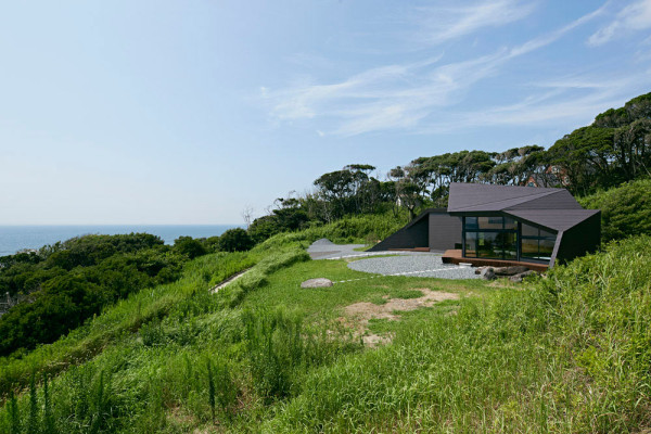 Villa-Escargot-Takeshi-Hirobe-Architects-2-600x400